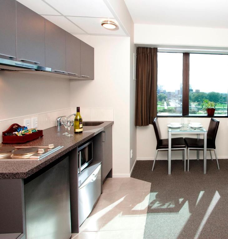 Quality Suites Central Square Палмерстън Норт Екстериор снимка